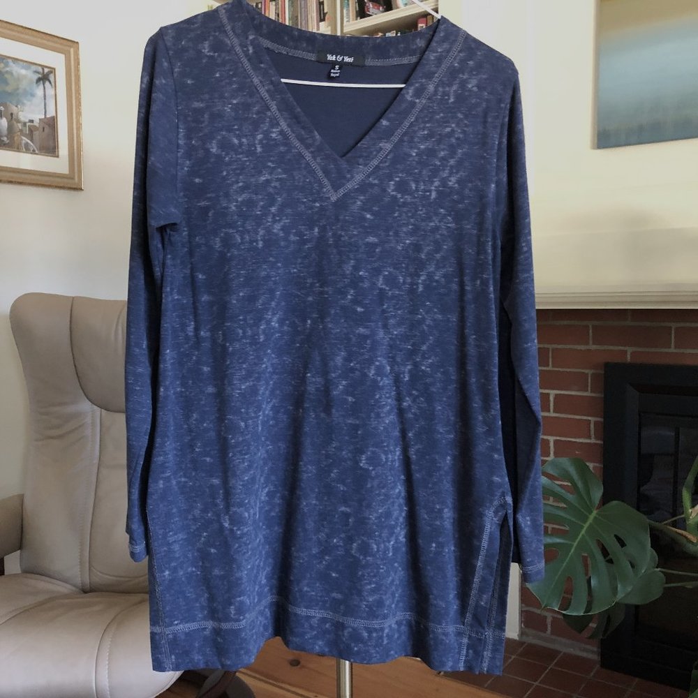 Blue Yak & Yeti tunic, size S